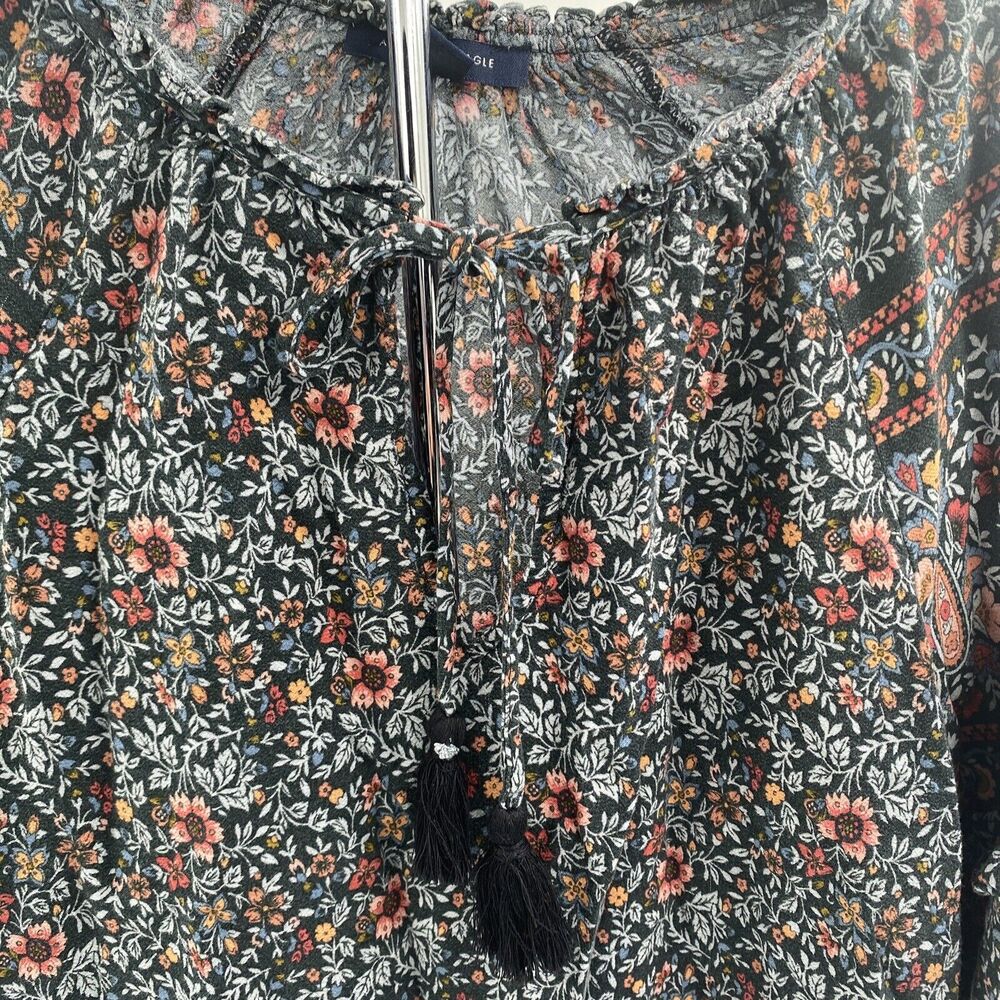 American Eagle Size Medium Womens Peasant Top Tassel Tie Floral Blouse NWT - Picture 2 of 6